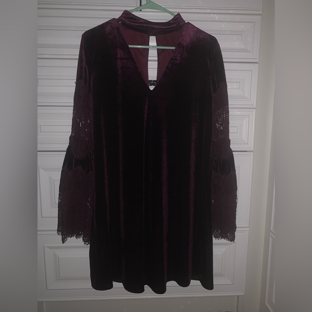 Pretty Hippie Chick Maroon Dress by Do & Be. Size Medium.